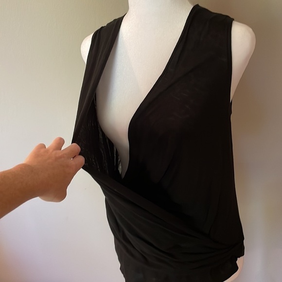 Express Black Sleeveless V-Neck Wrap Top Extra Small - Picture 4 of 7